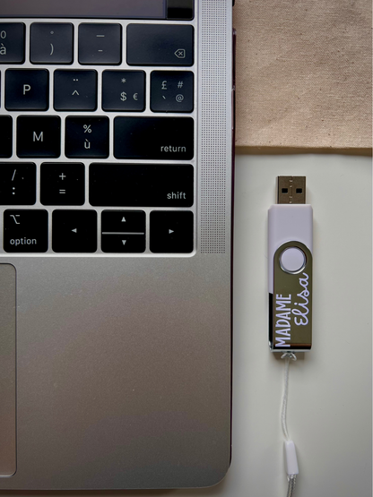 Clé USB personnalisée "Madame/Maitresse/Monsieur/Maitre"